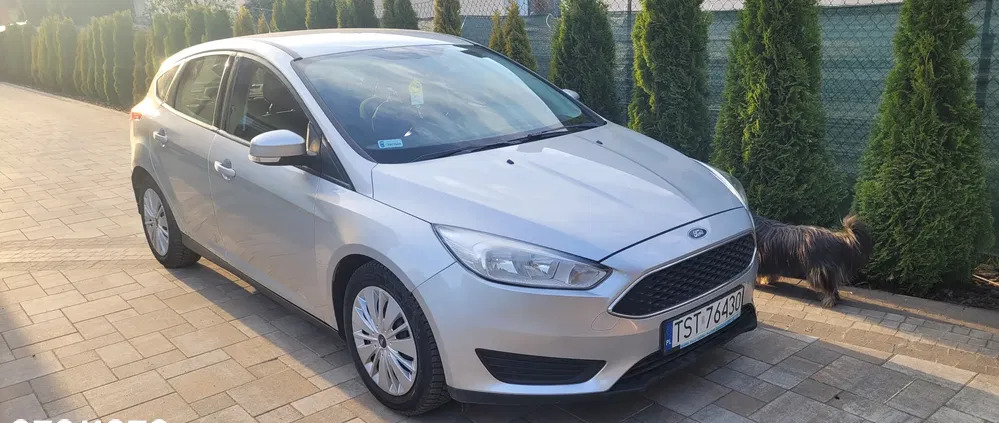 ford starachowice Ford Focus cena 27500 przebieg: 231000, rok produkcji 2015 z Starachowice